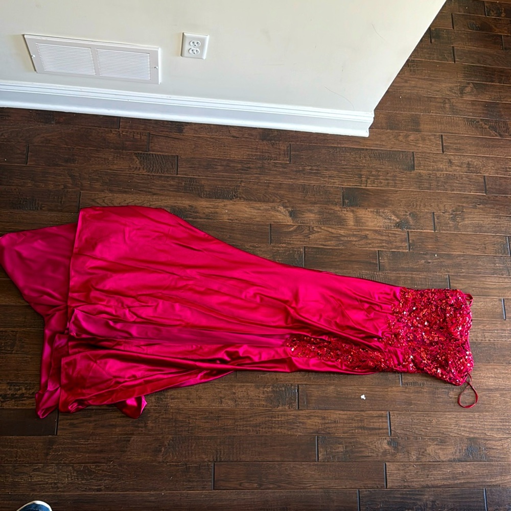 Deep red strapless prom dress